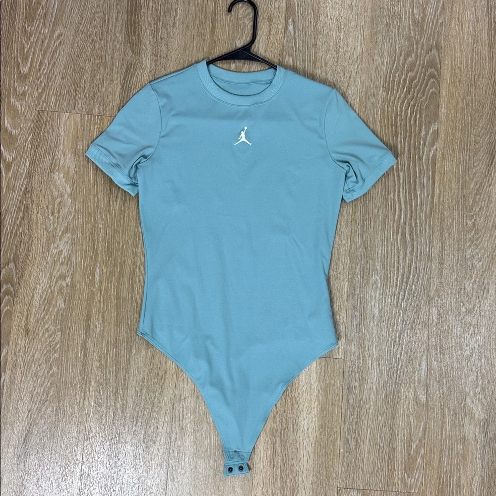 Nike Air Jordan Brooklyn Essentials Bodysuit size Medium - Picture 2 of 10